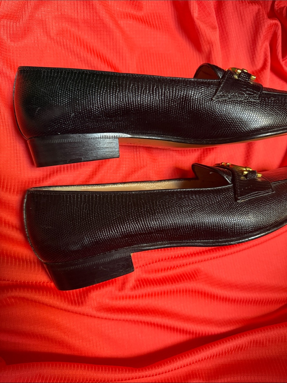 NEW Salvatore Ferragamo WOMEN DS 43020 5.5 Lizard-Textured Loafers Gold Hardware - Picture 7 of 12